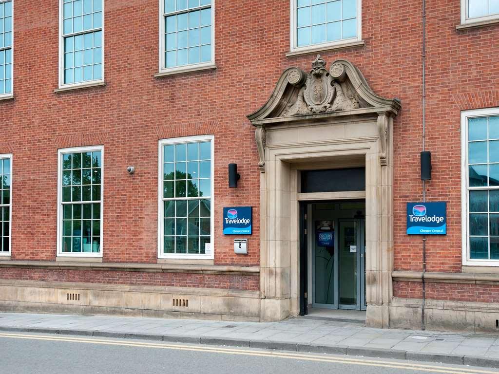 Travelodge Chester Central 외부 사진